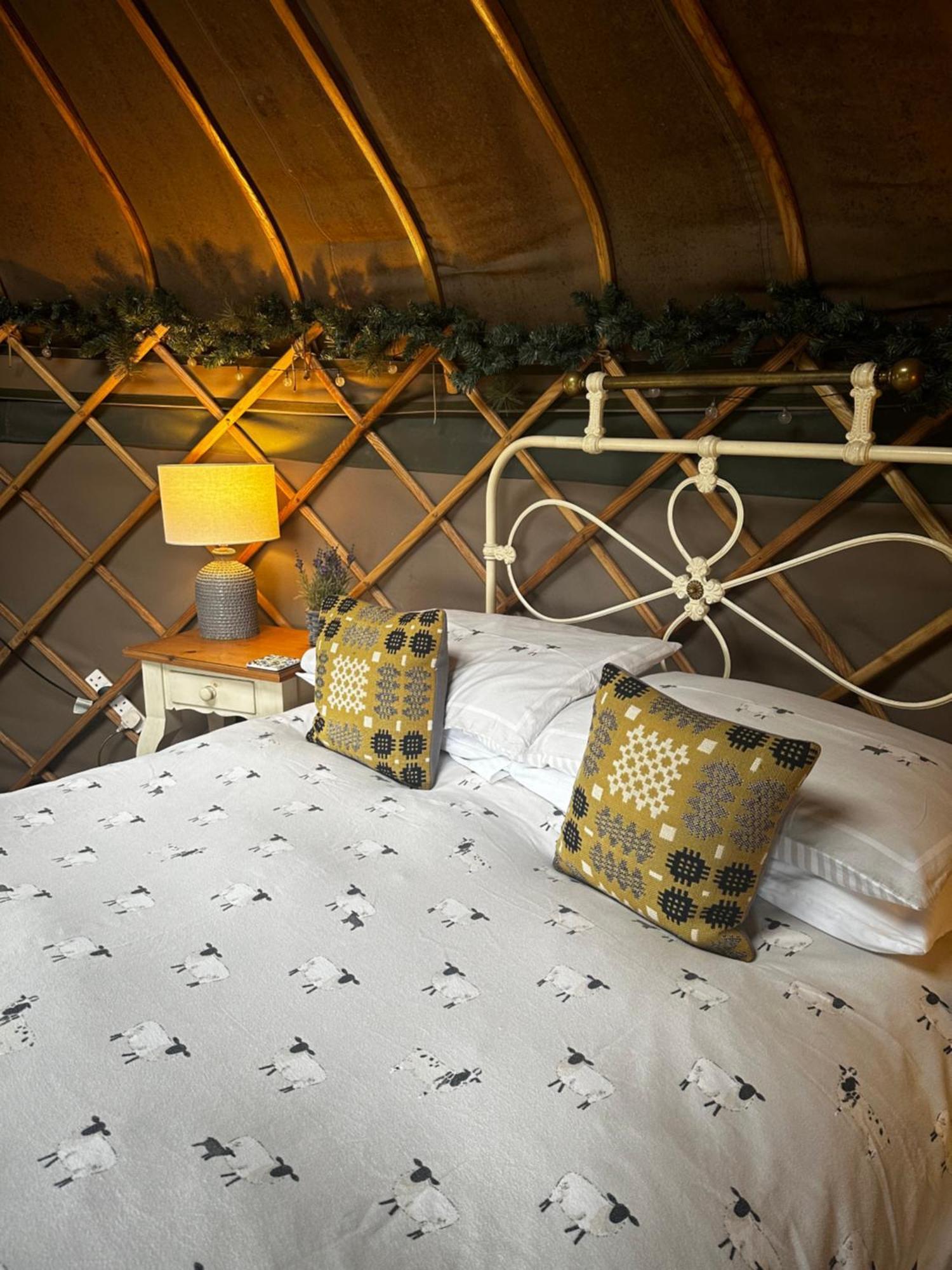 Sunbank Yurt Hotel Llangollen Kültér fotó
